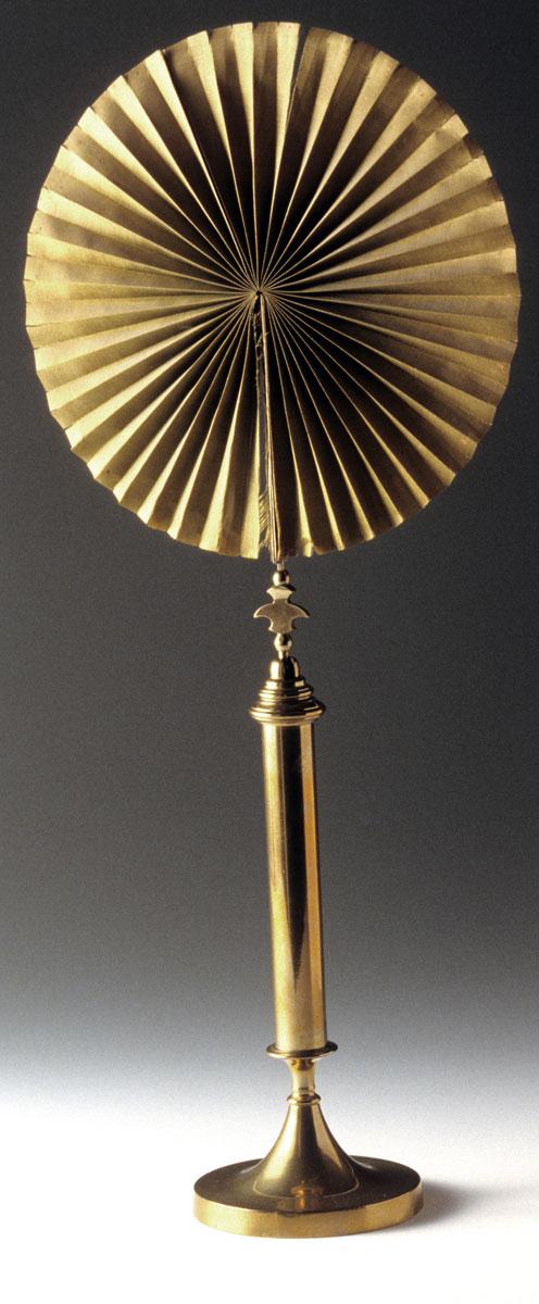 1957.0904 Candle screen