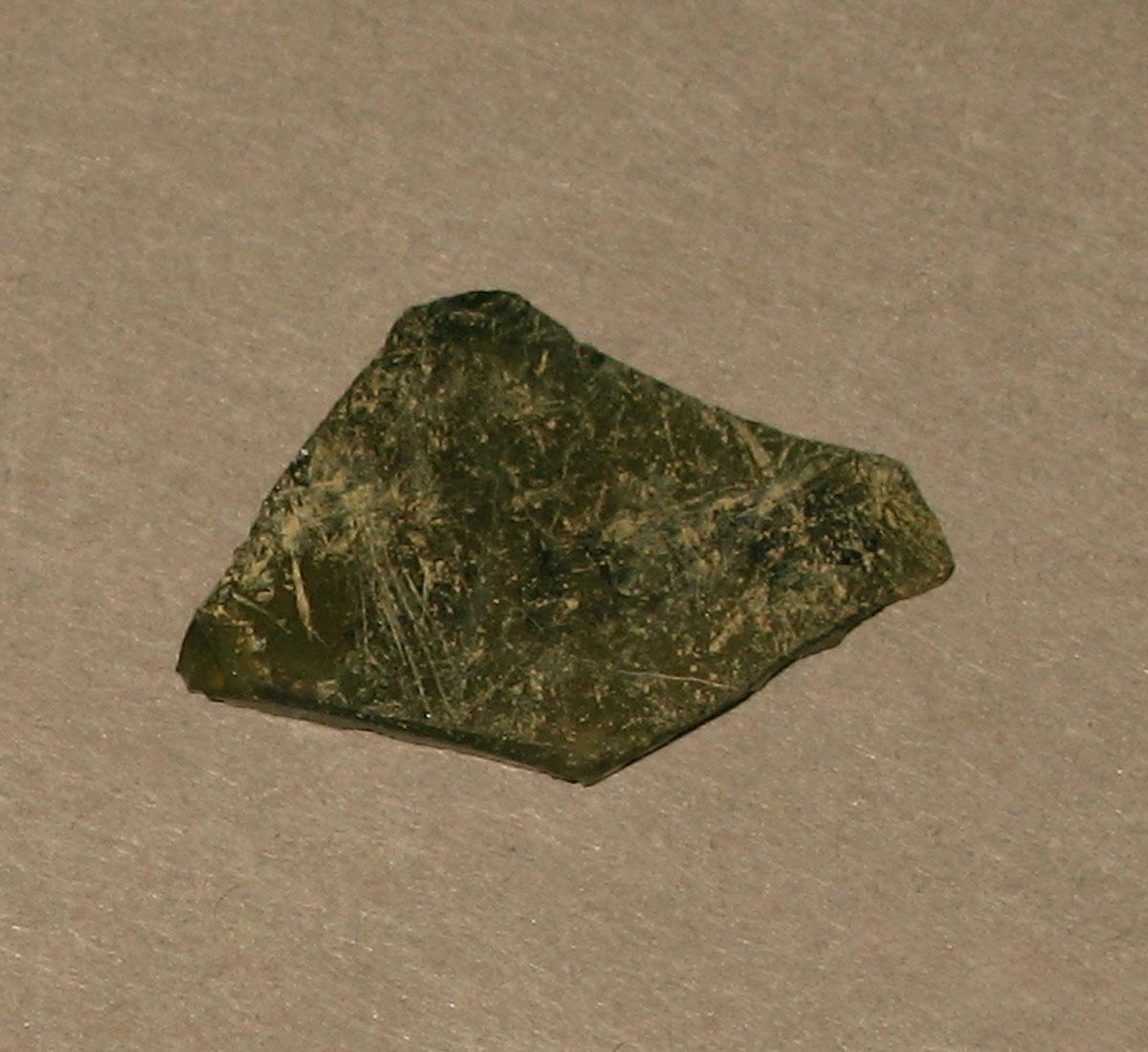 1972.0473.058 Glass fragment