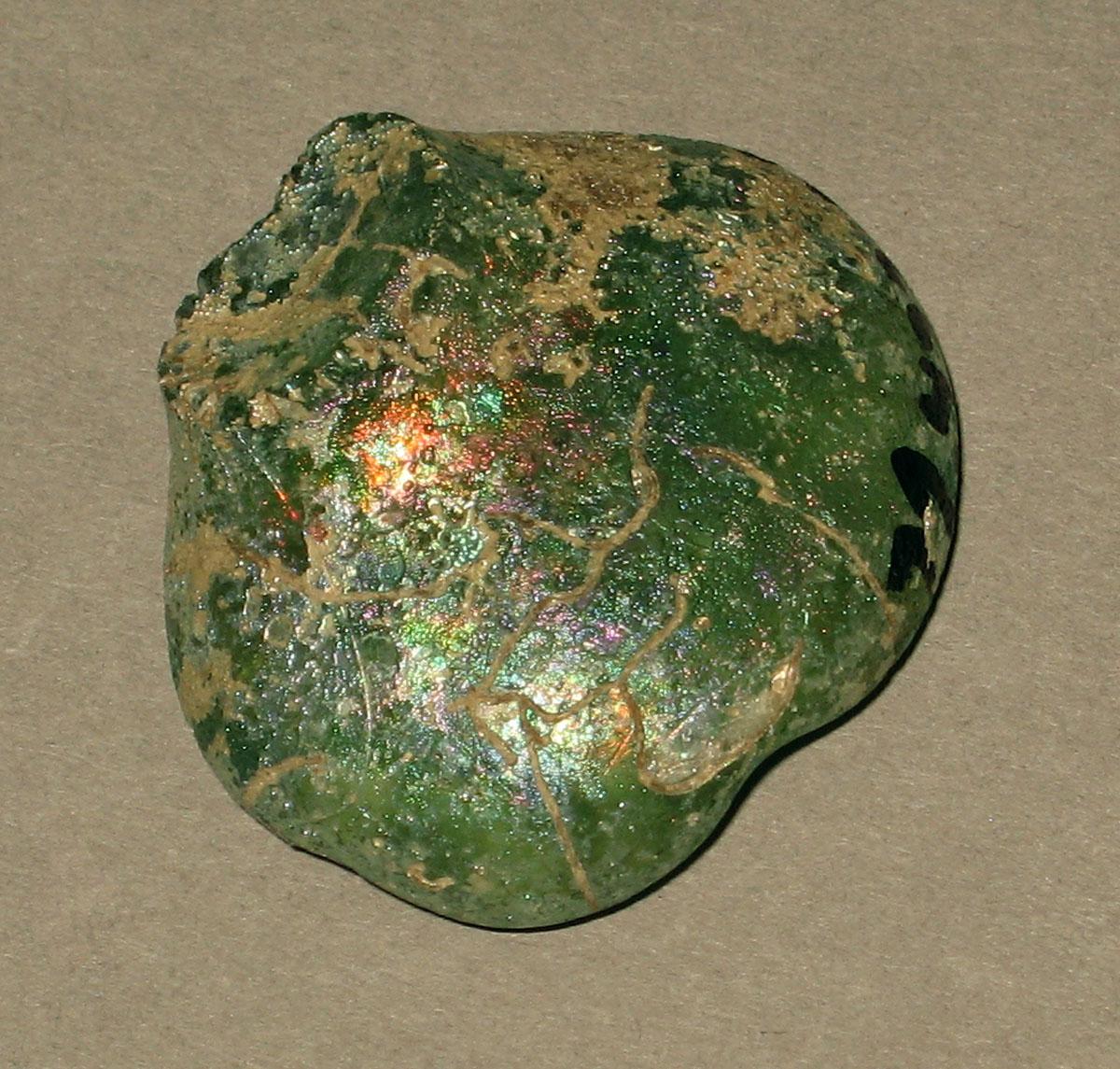 1972.0473.064 Glass fragment