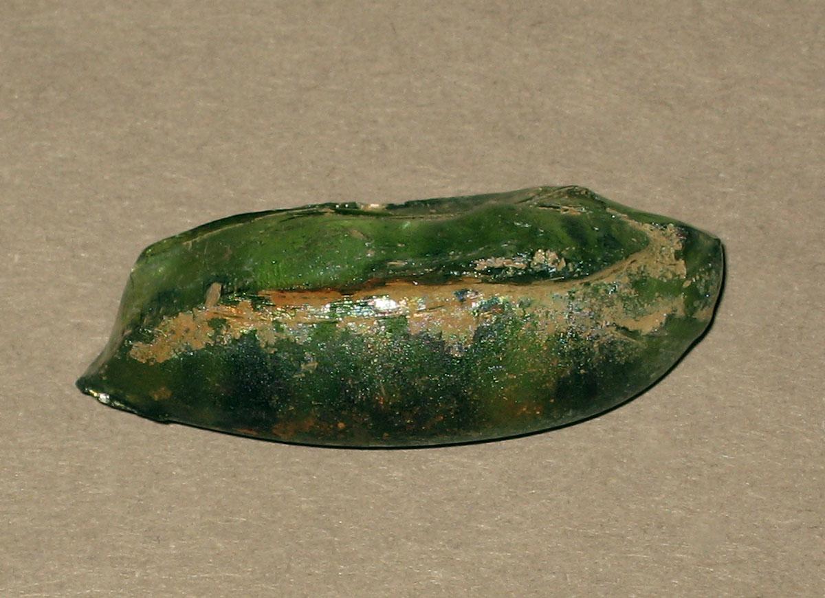 1972.0473.071 Glass fragment