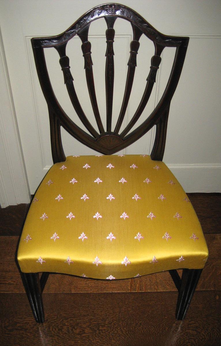 1957.0906.002 Chair view 2