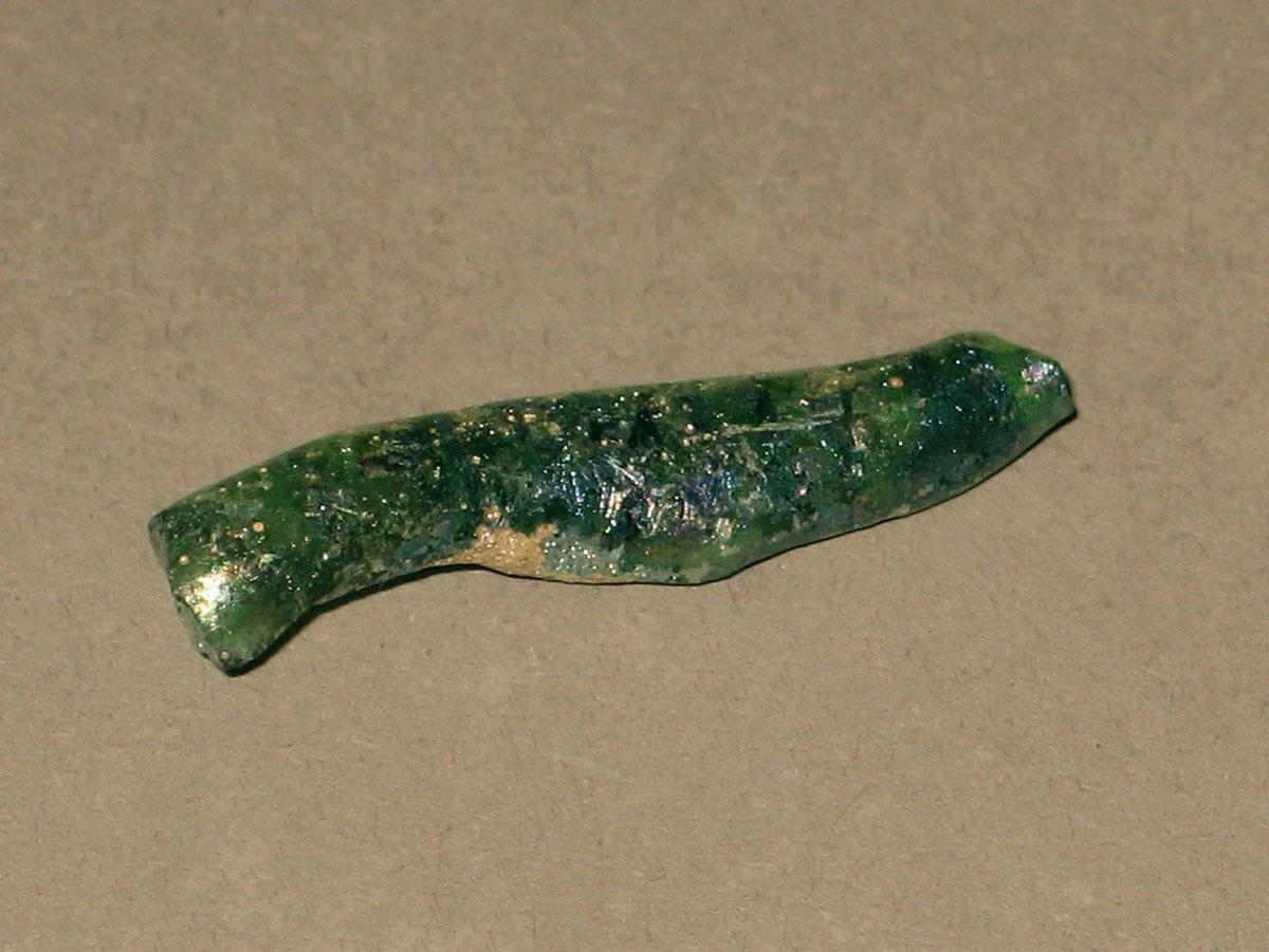 1972.0473.074 Glass fragment
