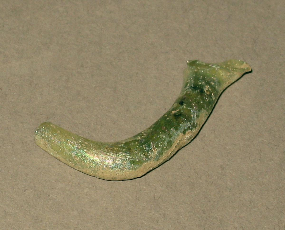 1972.0473.075 Glass fragment