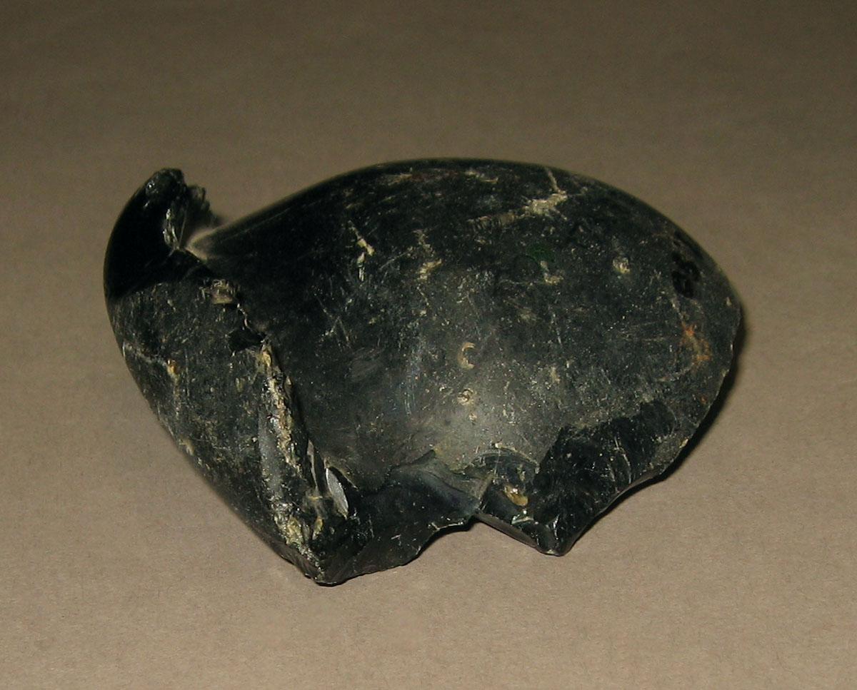 1972.0473.080 Glass bottle fragment