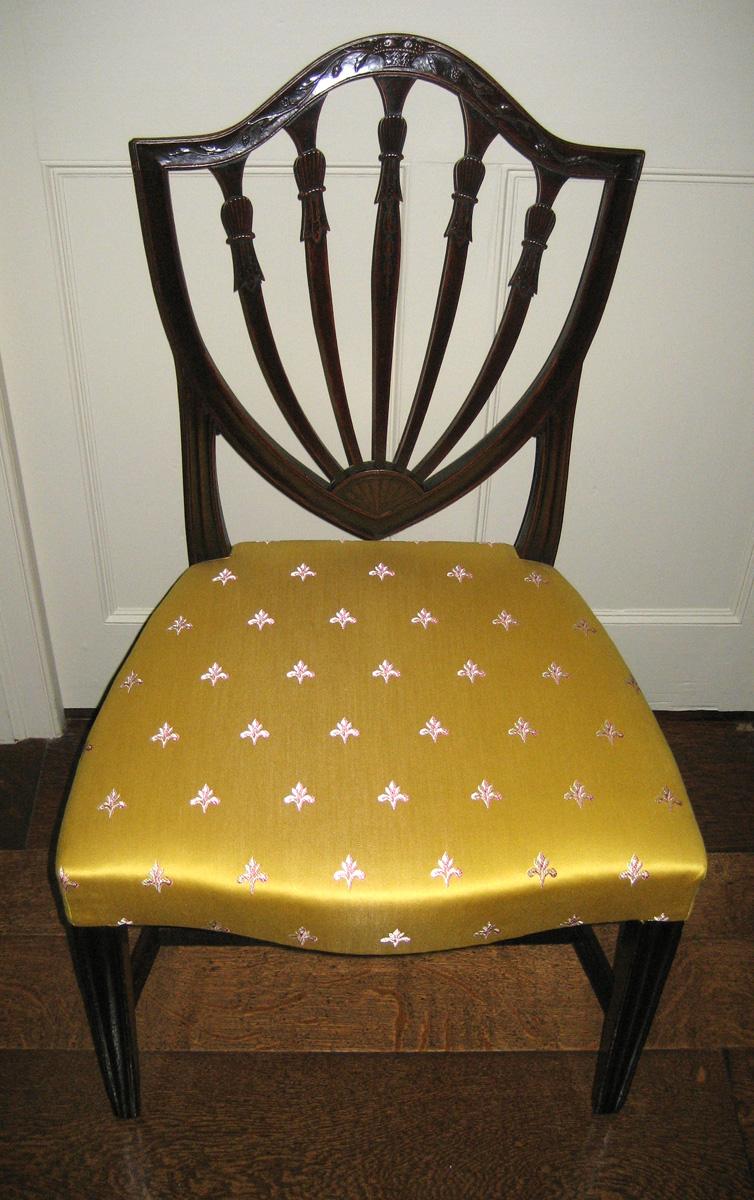 1957.0906.003 Chair view 2