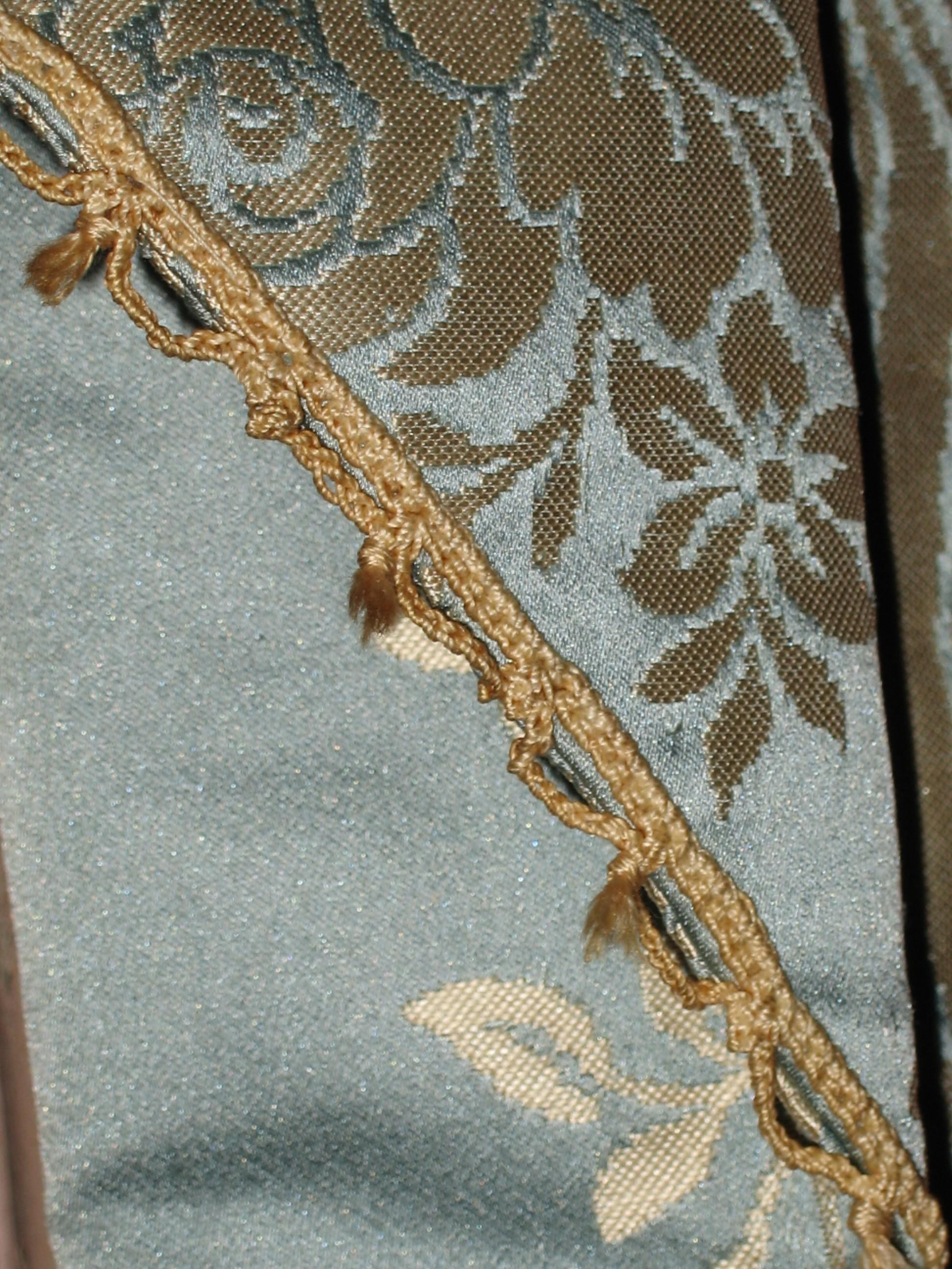 1972.0503 trim closeup