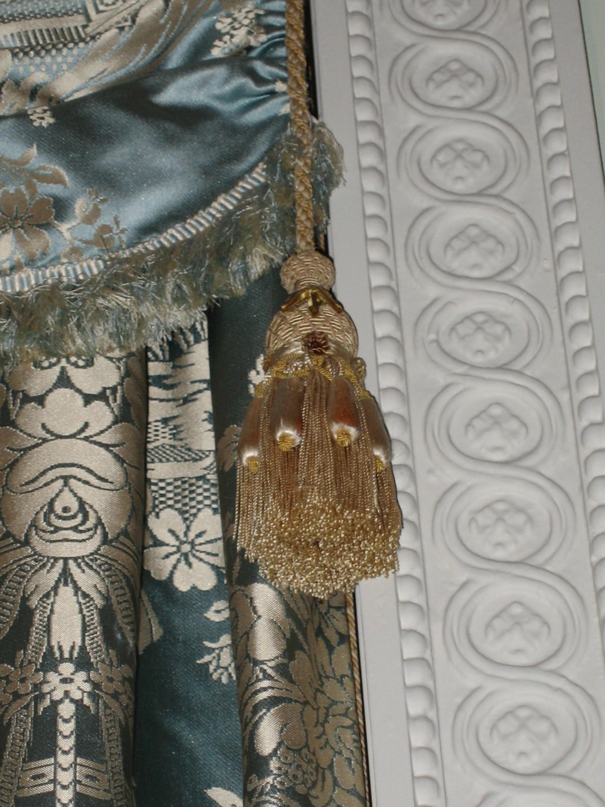 1972.0516 Valance tassel