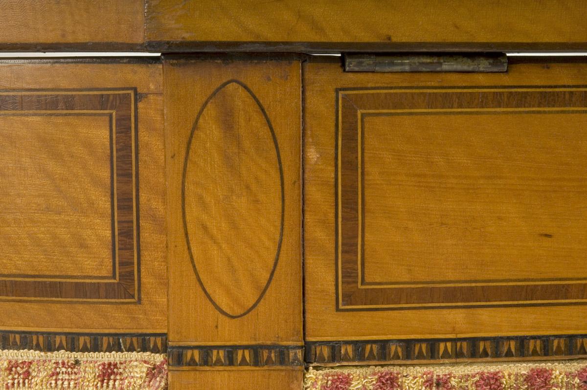 1957.0914 Table, work table (detail 5)