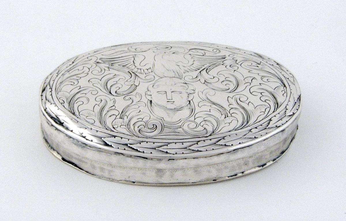 1952.0290 A,B Snuff Box, View 2