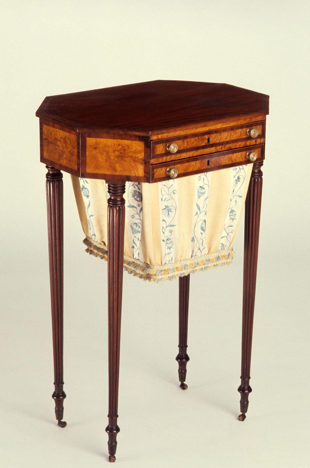 1957.0915 Table, view 2