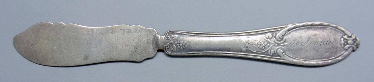 1973.0025 Butter knife upper surface