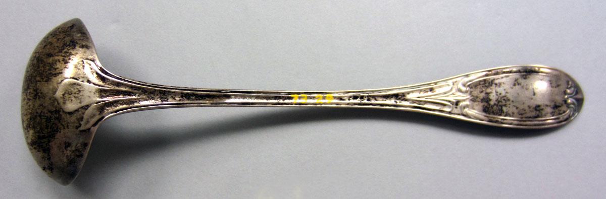 1973.0029 Ladle underside