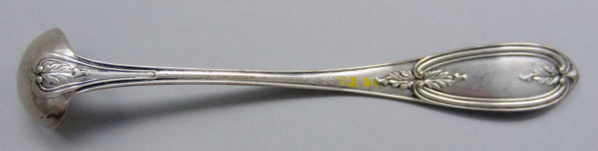 1973.0035 Mustard ladle underside