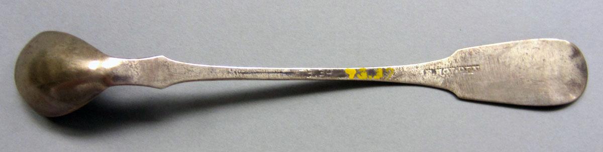 1973.0039 Mustard ladle underside