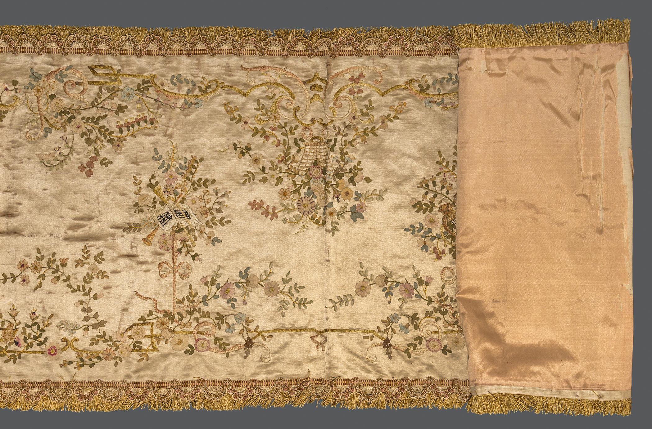 1973.0044 Textile, embroidered, detail 4
