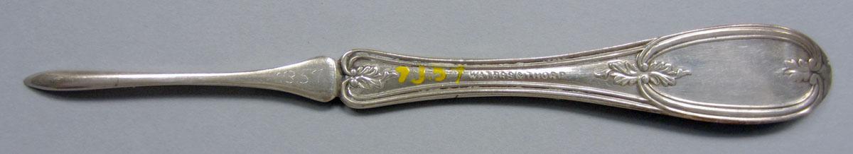 1973.0057 Nut pick underside