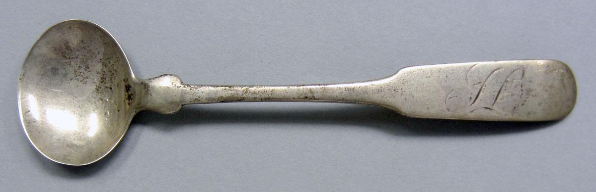 1973.0058 Salt spoon upper surface
