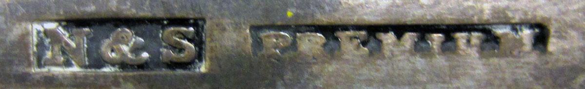 1973.0061 Salt spoon mark