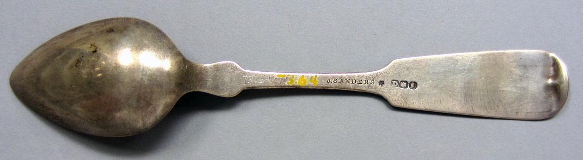 1973.0064 Teaspoon underside