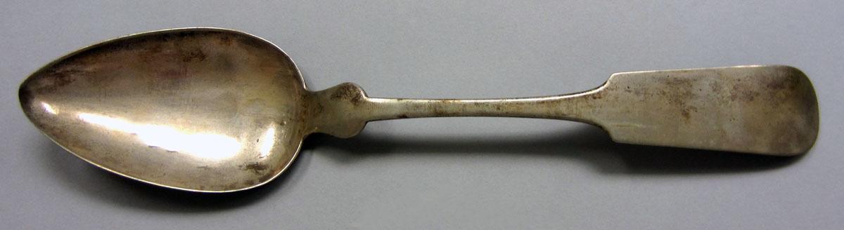 1973.0069 Tablespoon upper surface