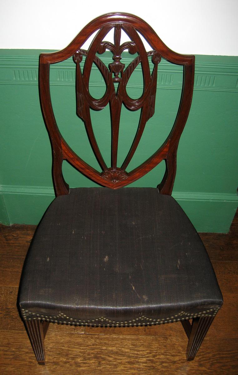 1957.0936 Chair view 2