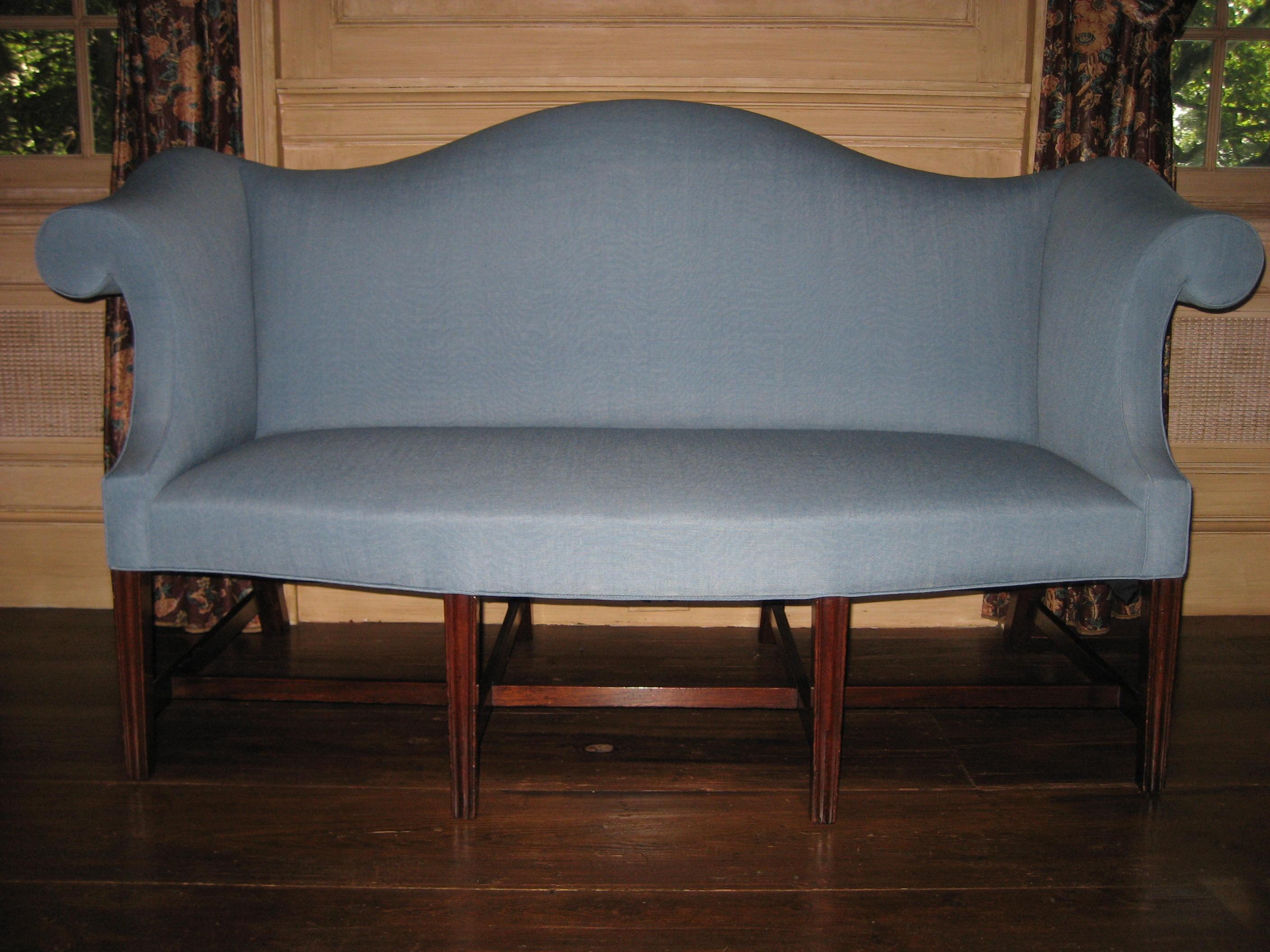 1957.0938 Sofa view 1