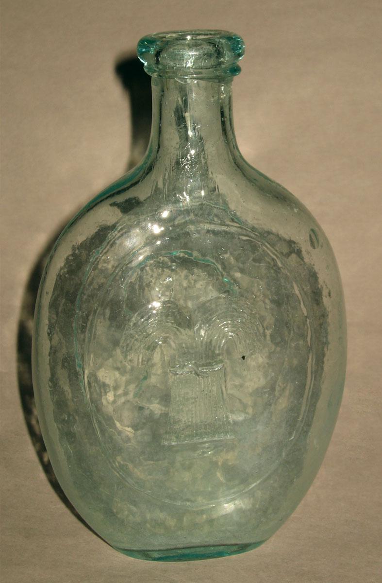 1973.0223 Glass flask (op.side)