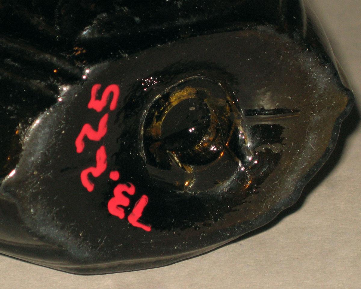 1973.0225 Glass flask (underside)