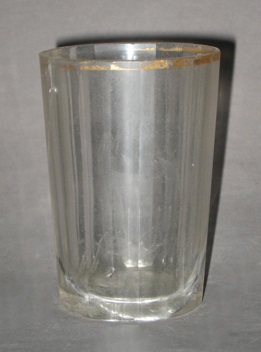 1973.0231.002 Glass tumbler