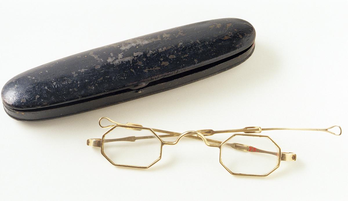 1973.0232, .0233 Spectales and Case