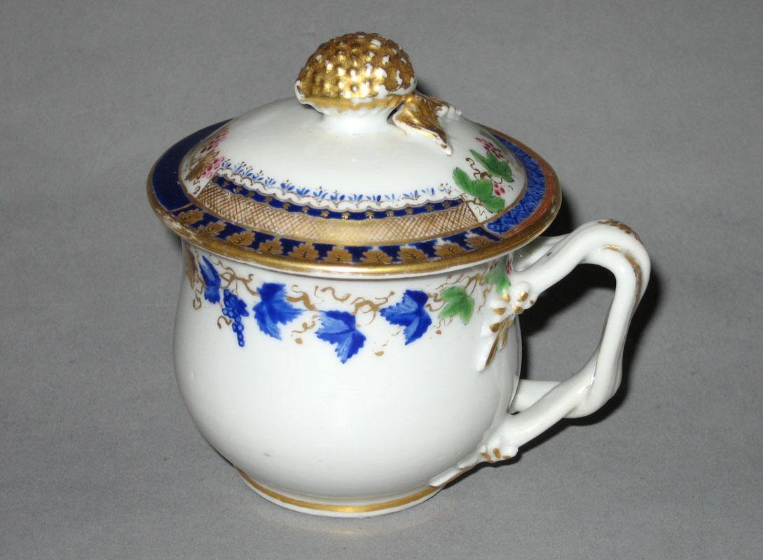 1973.0241 Pot de creme