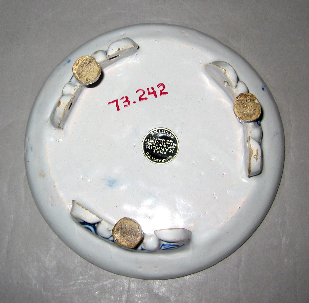 1973.0242 Delft teapot stand underside