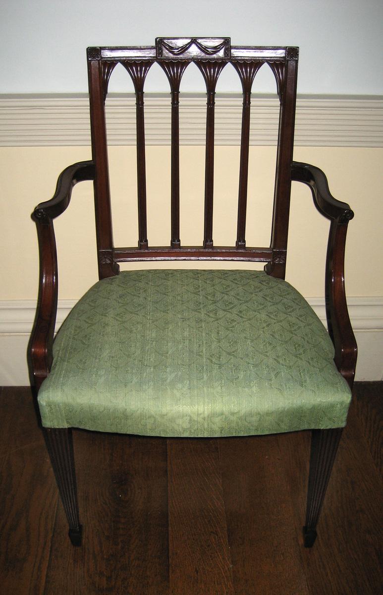1957.0949 Chair view 2