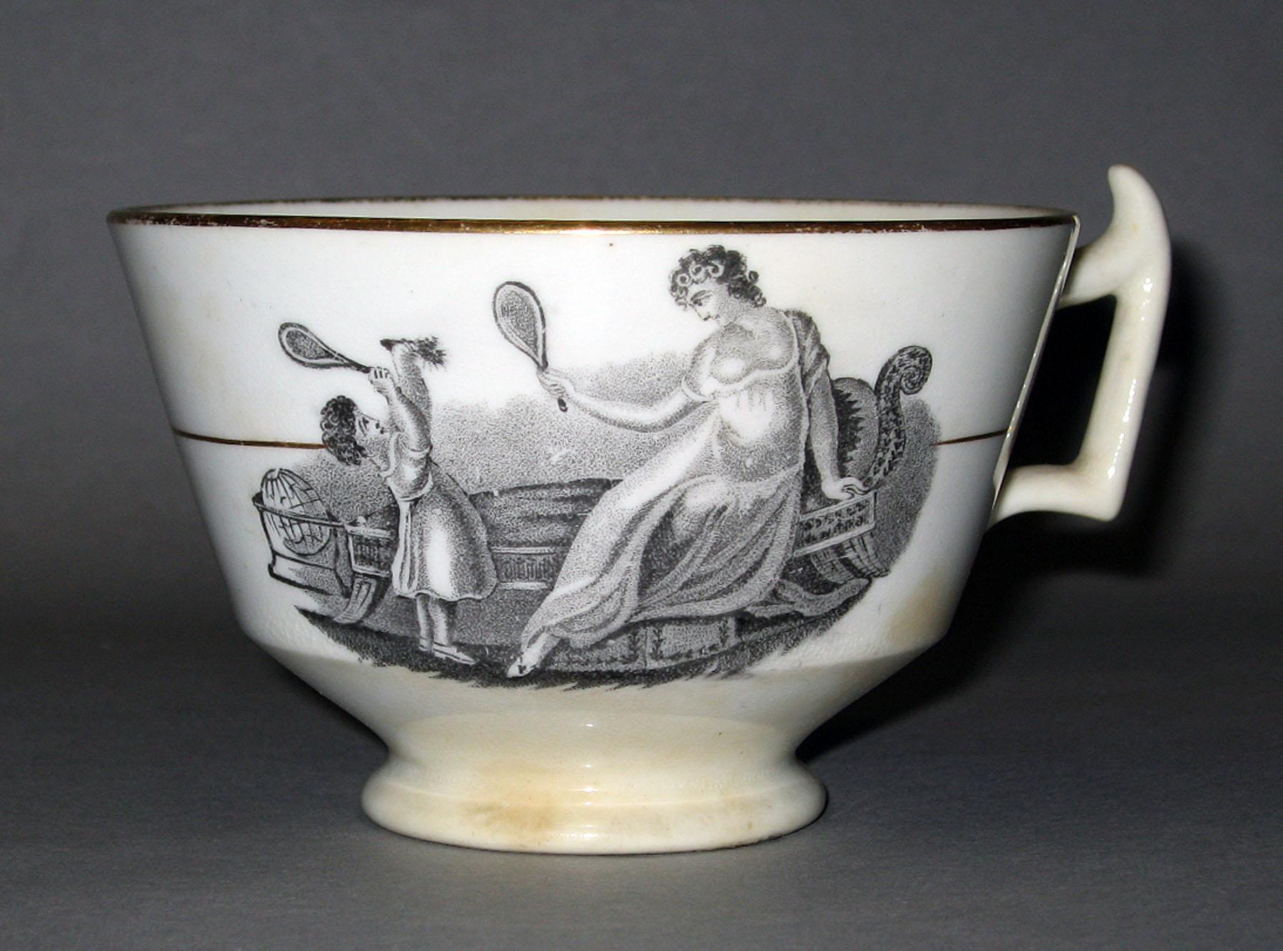 1973.0289.010 Porcelain tea cup