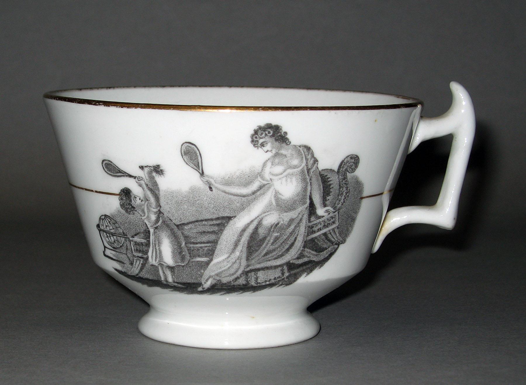 1973.0289.013 Porcelain tea cup