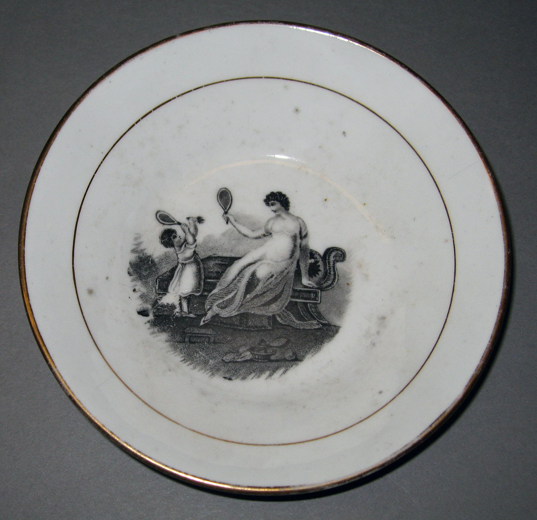 1973.0289.016 Porcelain saucer
