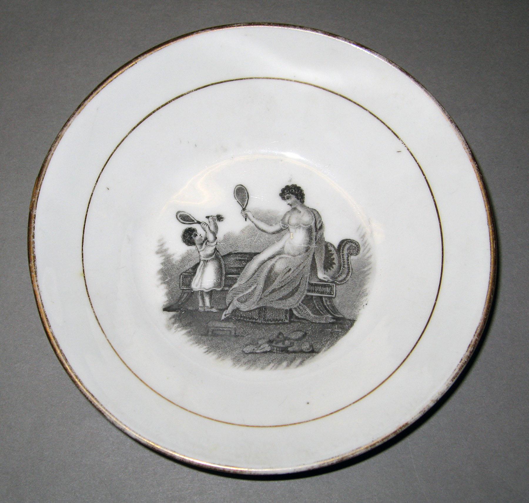 1973.0289.019 Porcelain saucer