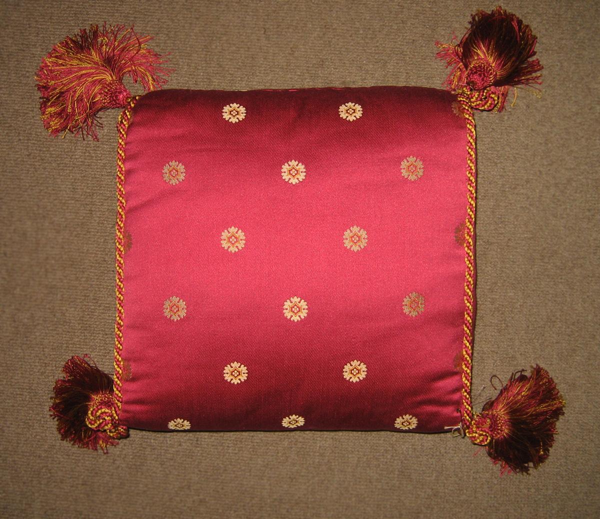 1973.0291 C Cushion