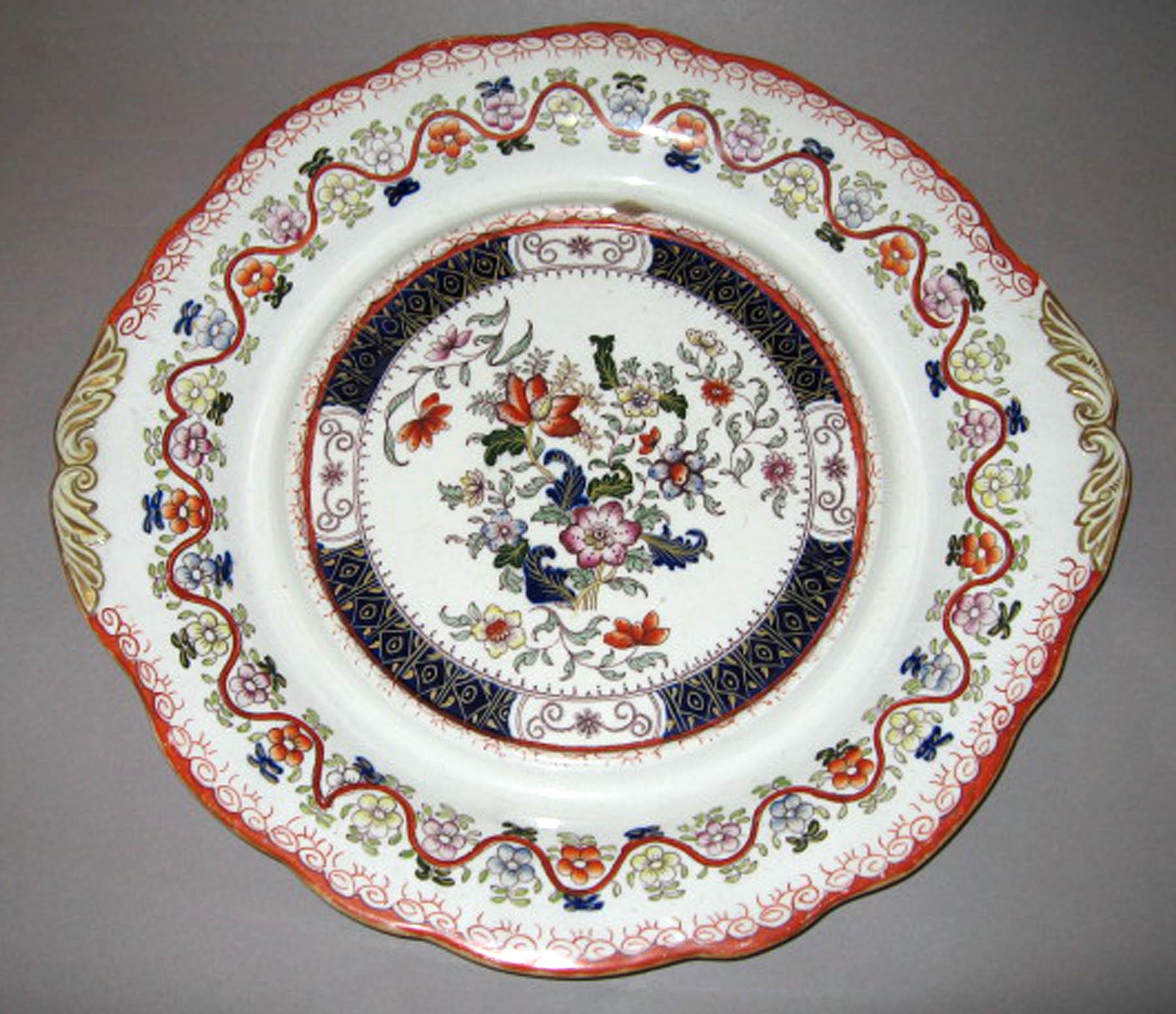 1973.0302.001 C Mason's ironstone tureen stand