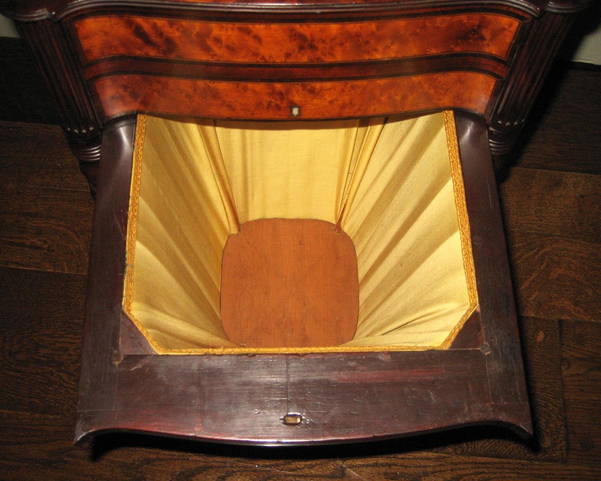 1957.0961 Work table view 4