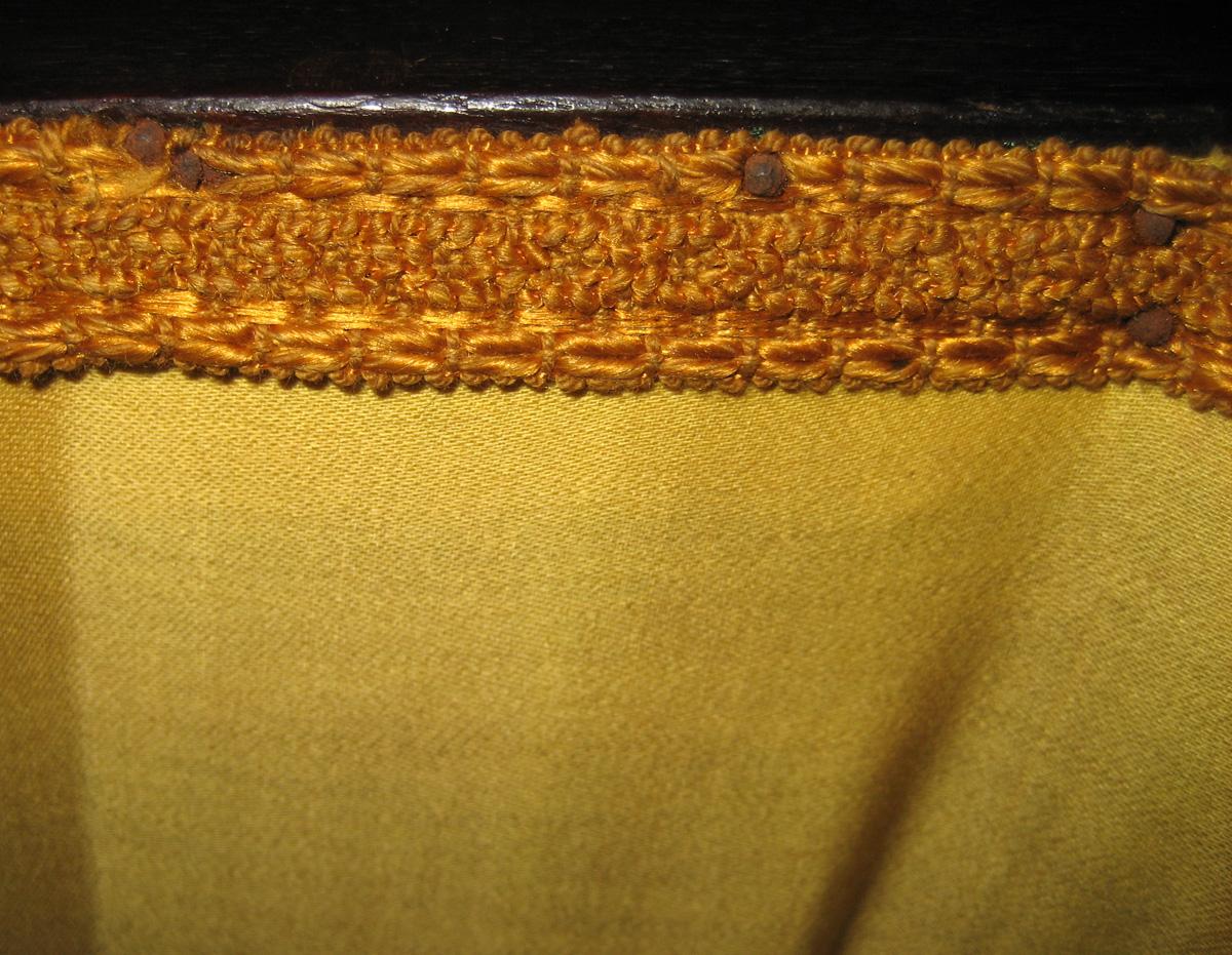 1957.0961 Work table interior trim detail