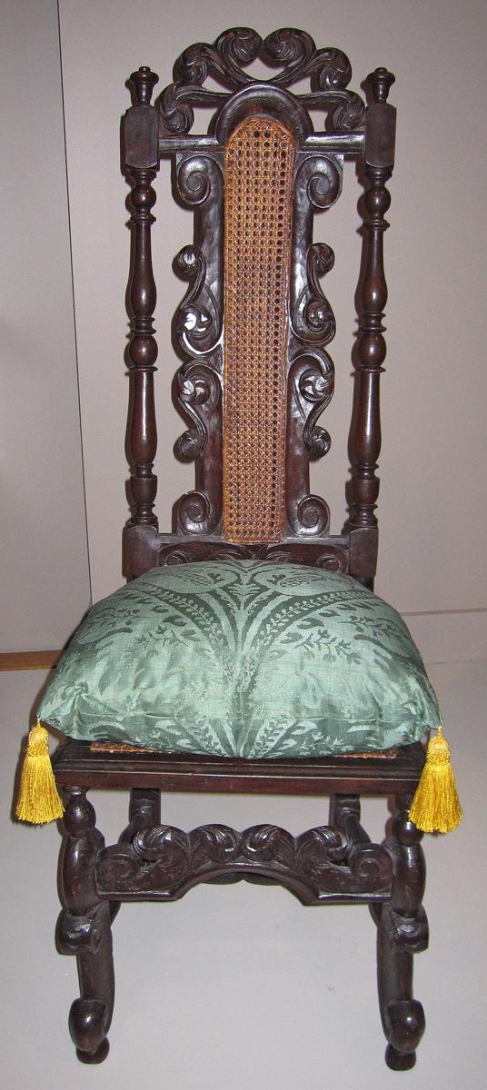 1973.0382 side chair view 1