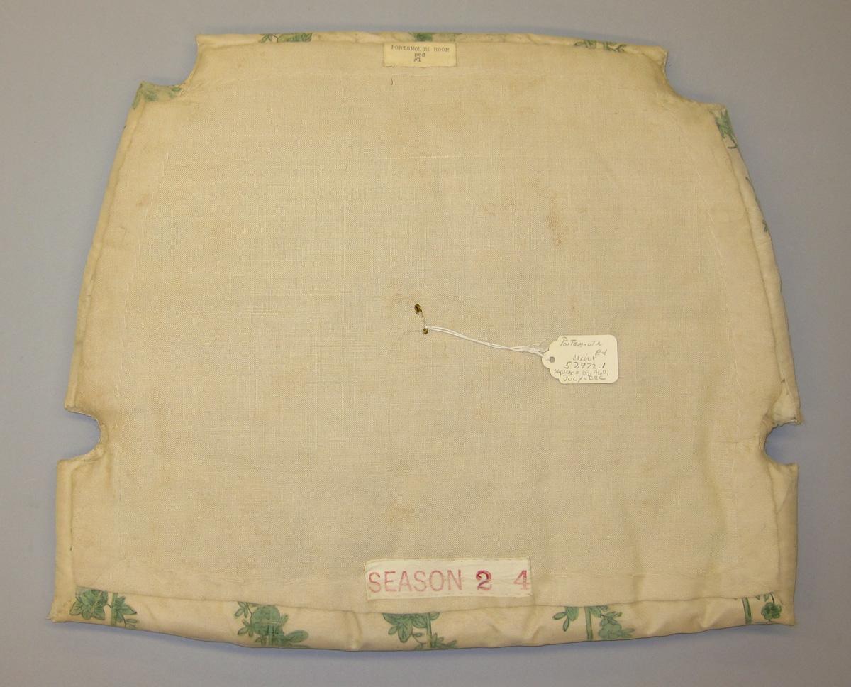 1969.4601 Cushion, Chair pad view 2