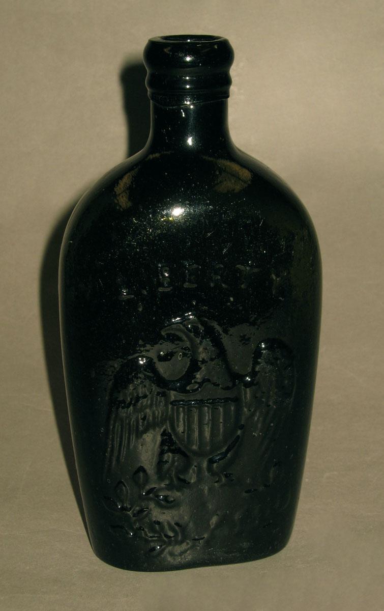 1973.0412.001 Glass flask