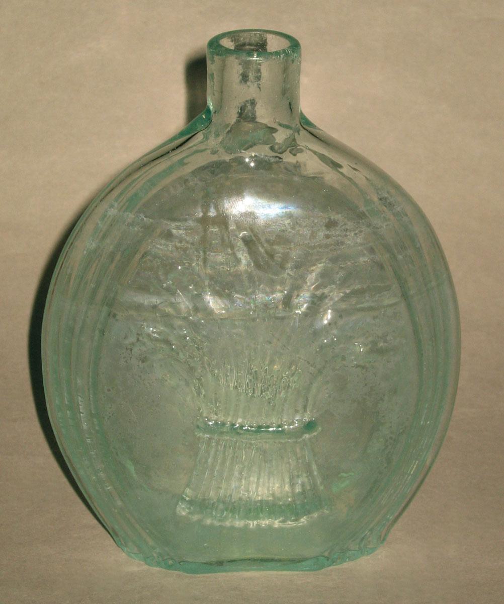 1973.0427.002 Glass flask (op.side)