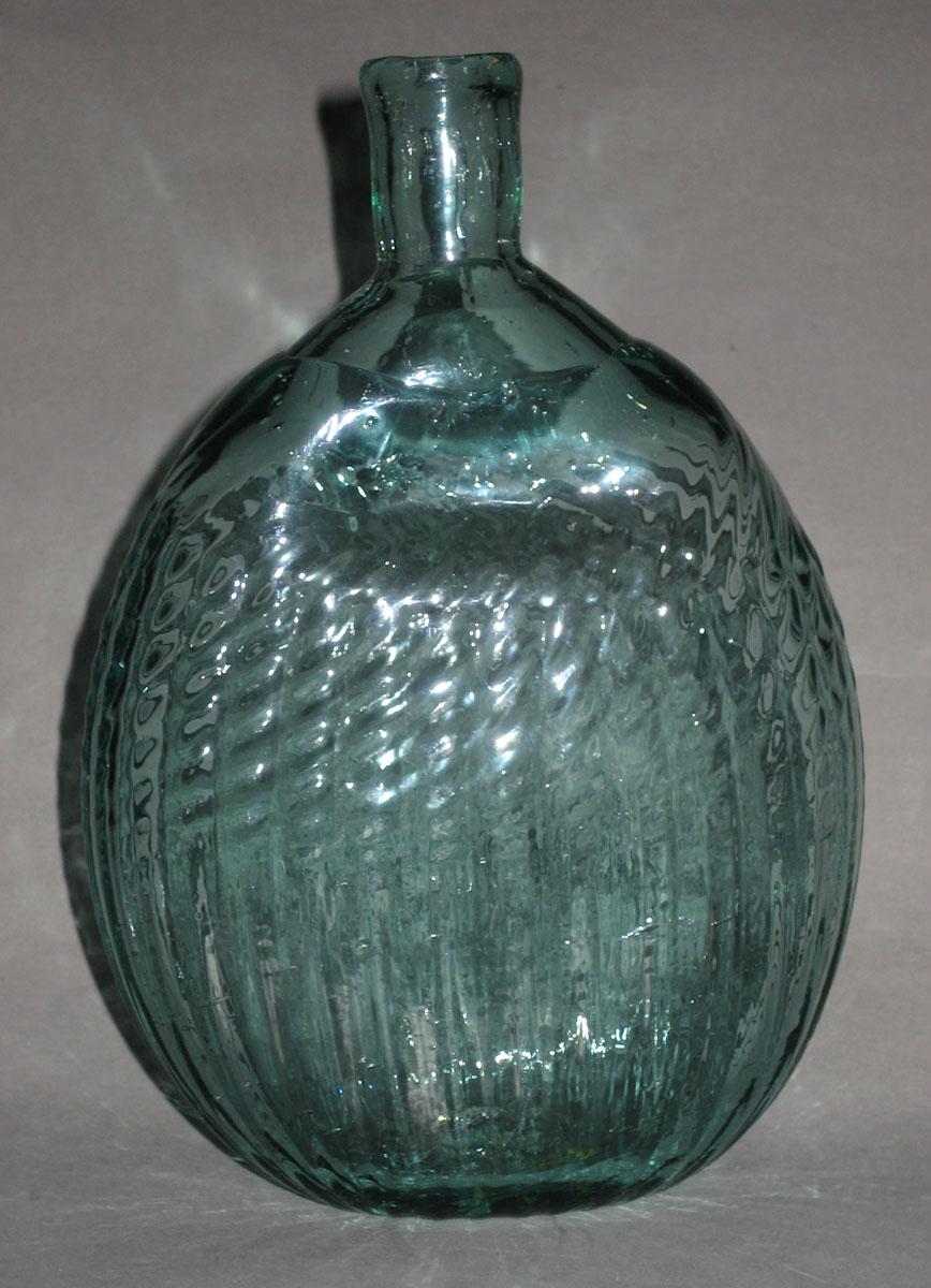 1973.0438.002 Flask