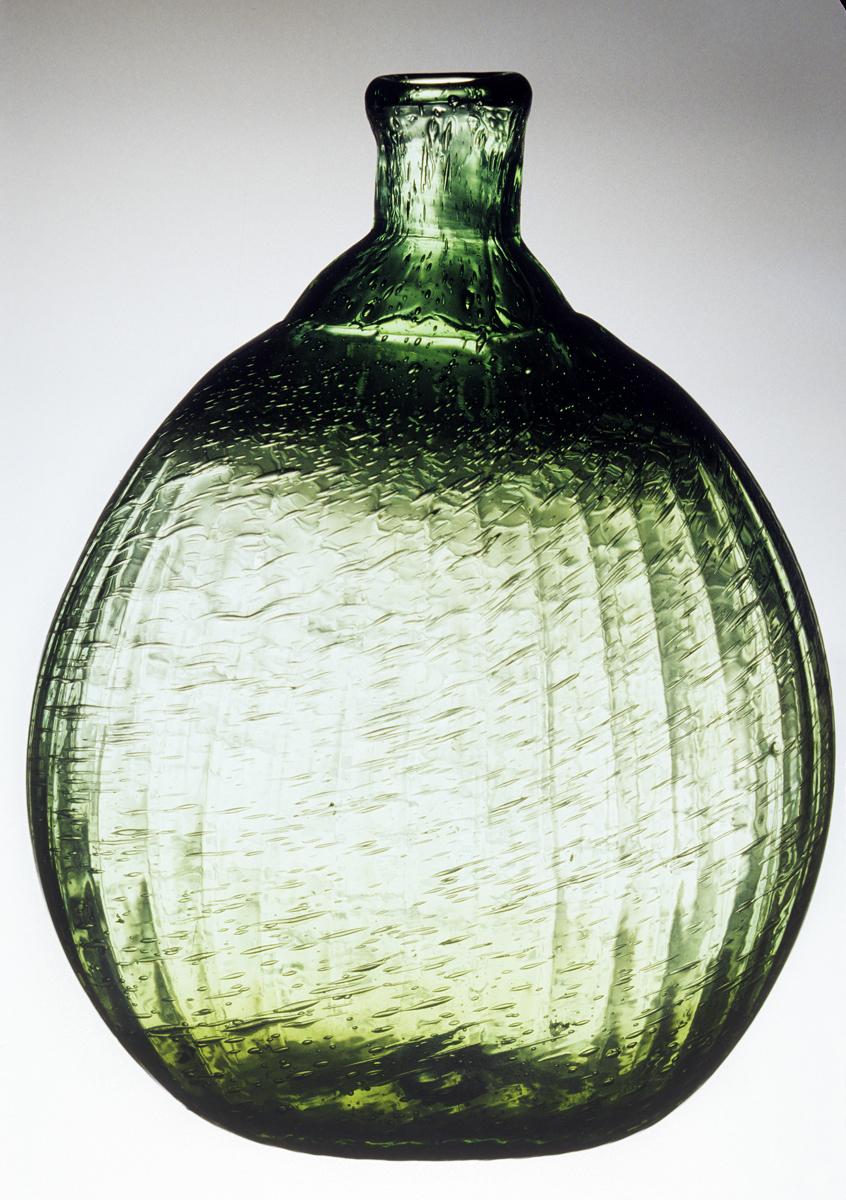 1973.0438.004 Glass Flask