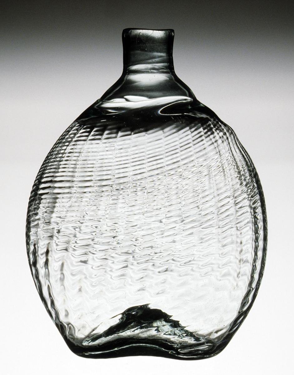1973.0447.002 Glass Flask