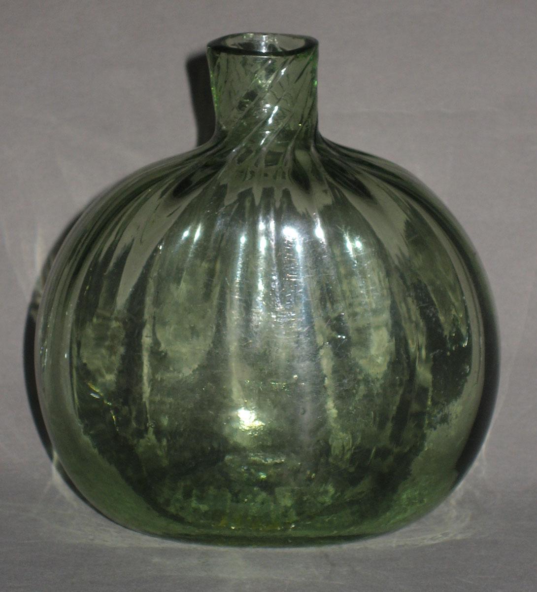 1973.0448.002 Flask