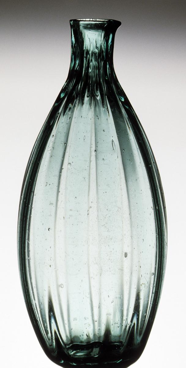 1973.0449.001 Bottle
